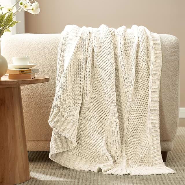 Amélie Home Knit Throw Blanket, Soft Chenille Cozy Breathable Chevron Ch...